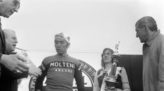 Ikona cyklistiky prežíva veľké trápenie. Eddy Merckx podstúpil viacero operácií a zrejme ho čaká ďalšia