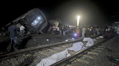 Desivá bilancia zrážky vlakov v Indii. Našli už najmenej 288 mŕtvych