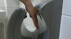 Americkí vedci testovali sušiče rúk. Po výsledkoch ich takmer porazilo