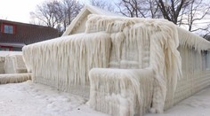 Aj toto dokáže počasie. Dom sa premenil na obrovský mrazák