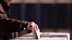 Čekovský, Jakabovci aj Dangl. Celebrity sa spojili a vyzývajú Slovákov, aby išli voliť