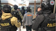 Kukláči v bratislavskom Auparku zadržali muža (38), ktorý sa vyhrážal výbušninou