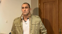 Video, na ktorom policajt pacifikuje ženu, pobúrilo Slovensko. Teraz bol súd