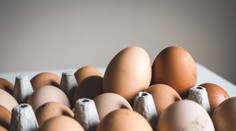 Maďari nakupujú šesť kľúčových potravín stále za staré ceny. Dnes k nim pribudli vajcia a zemiaky