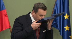 Danka povýšili na kapitána. Bývalí vojaci to považujú za znevažovanie armády