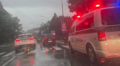 Nešťastie v Piešťanoch. Tesne pred chodníkom školáka na priechode zachytilo auto