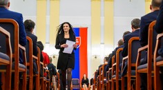 Poslanci Národnej rady SR si prevzali svoje osvedčenie. Do parlamentu zasadnú viacerí Kaliňákovci