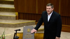 Poslanec ĽS NS Binder má poriadne dlhy: Veľké peniaze vraj dlhujú aj jemu