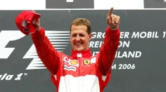 Monopost legendárneho Schumachera vydražili za poriadny balík. Absolútny rekord F1 je však výrazne vyšší
