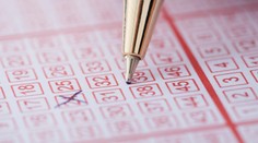 Netrafil ani jedno číslo, napriek tomu sa teší z výhry. V novej slovenskej lotérii padol jackpot