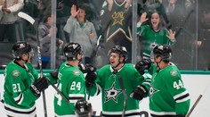 VIDEO: Dallas ukončil bodovú sériu Kings najmä vďaka Hintzovi. O triumfe Toronta rozhodol Knies