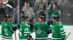 VIDEO: Dallas ukončil bodovú sériu Kings najmä vďaka Hintzovi. O triumfe Toronta rozhodol Knies