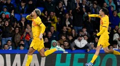 Barcelona udrela v poslednej chvíli. Prekvapenie súťaže ostáva na čele po ďalšej výhre