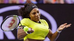 S. Williamsová do osemfinále, postúpila aj Gavrilovová