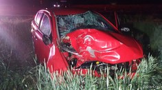 Smrteľná nehoda, vodič (†41) podľahol zraneniam po náraze do stromu