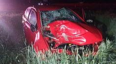 Smrteľná nehoda, vodič (†41) podľahol zraneniam po náraze do stromu