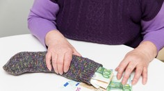 Zistite, kde investovať a vypočítajte si, koľko našetríte odkladaním