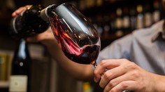 Podľa najnovšej štúdie nemá striedme pitie alkoholu negatívny vplyv na zdravie, ale ani nezlepšuje jeho kvalitu