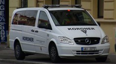 Bizarný prípad z Plzne: Žena (88), ktorú prehlásili za mŕtvu, v rakve otvorila oči a začala dýchať