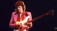 Zomrel basgitarista skupiny Yes Chris Squire