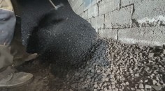 Dedina na Orave uhlím vykuruje desať objektov. Správy od dodávateľa ich preto vydesili