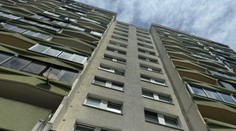 V byte v bratislavskej Petržalke objavila polícia mŕtve telá muža a ženy. Lekár nevylúčil cudzie zavinenie