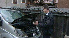 Zastrašovanie v Brezne. V noci úradoval podpalač auta