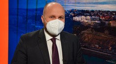 Štyridsaťročného ministra J. Naďa zaočkovali nedávno Pfizerom, hoci u nás je pre starších