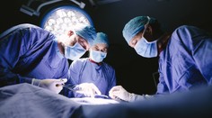 Chirurg zomrel priamo počas operácie. Na sálu išiel aj napriek protestom kolegov