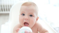 Dojčenské mlieko od firmy Lactalis sťahujú už z 83 krajín: Tu je dôvod