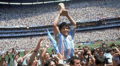 Božský Diego ešte mohol žiť. Maradonovi zdravotníci mali zanedbať opateru, čaká ich súd