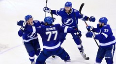 Tampa Bay s Černákom postúpila do finále Východnej konferencie, Chára s Halákom končia