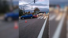 V Košiciach na Pereši sa zrazil autobus a dve autá. Zasahujú všetky záchranné zložky