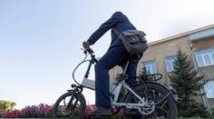 Cestujete do práce na bicykli? Tieto podmienky by vám mal zamestnávateľ zabezpečiť