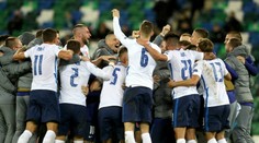 Slováci slávia v Belfaste. Pozrite si reakcie osobností a zahraničných médií na náš postup