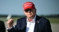 Koniec ikonickej oranžovej? Donald Trump prekvapil radikálnou zmenou vizáže