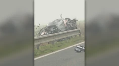 FOTO: To, čo zostalo, sa už ani nepodobá na auto. Vodič pri Skalici na mieste zomrel