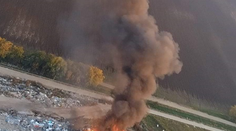 Skládku odpadov v Trnave zachvátil veľký požiar, z miesta stúpal hustý dym