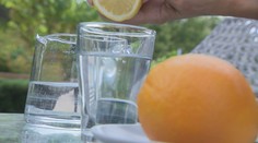 Tipov, ako sa schladiť v horúčavách, je veľmi veľa. Poradíme vám, čo je naozaj efektívne