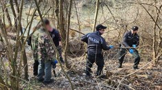 Polícia zistila, čo sa stalo mužovi, ktorého telo našli zakopané v lese v Bernolákove