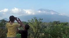 Z okolia sopky na Bali evakuovali tisíce ľudí