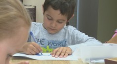 Deti sú doma, no rodičia musia platiť. Niektoré zariadena sú od ich poplatkov závislé