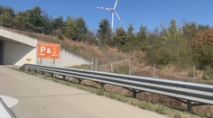 Mobily pri šoférovaní môžu za množstvo nehôd. Naši susedia prišli s dôležitým krokom