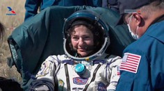 Posádka ISS bezpečne pristála v Kazachstane