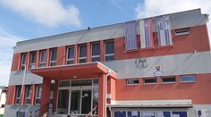 V Beluši každoročne narastá počet žiakov. Hrozí, že deti sa budú musieť učiť na dve zmeny