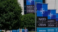 Štartuje samit NATO v Ankare. Na stole je balík vo výške 70 miliárd pre Ukrajinu