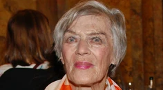 Zomrela česká herecká legenda Luba Skořepová