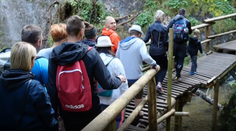 Na frekventovaný chodník v Jánošíkových dierach padla skala. Veľké šťastie, že tam nik nebol