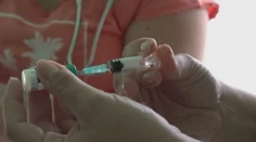 Antiočkovacia kampaň si vyberá svoju daň. Epidémia osýpok v Rumunsku zabila  desiatky ľudí