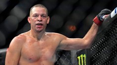 VIDEO: Legendárny bojovník UFC potvrdil povesť búrliváka. Odvážlivec skončil po chvate v bezvedomí